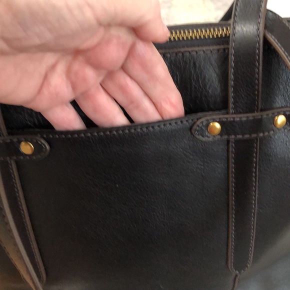 Brand new Fossil shoulder tote - Picture 3 of 7